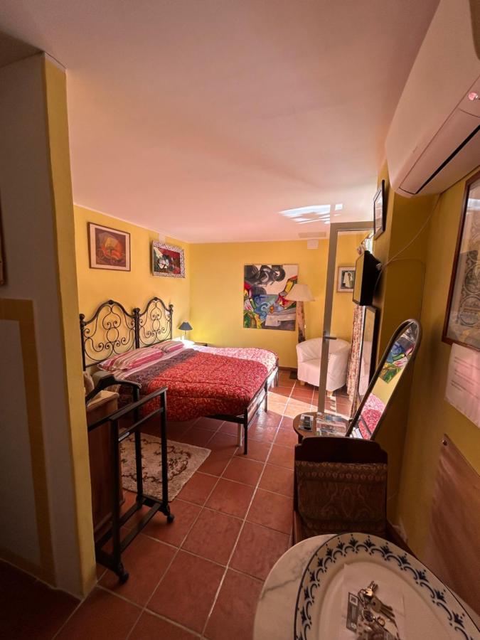 La Masa Hotel Éze Luaran gambar