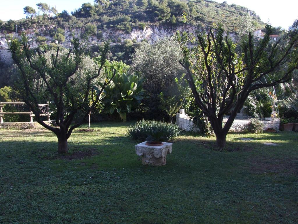 La Masa Hotel Éze Luaran gambar